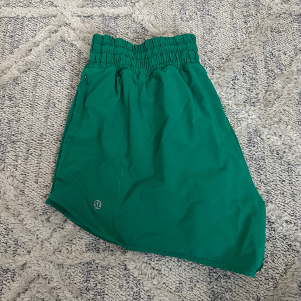 Lululemon Hotty Hot High Rise Short 4in